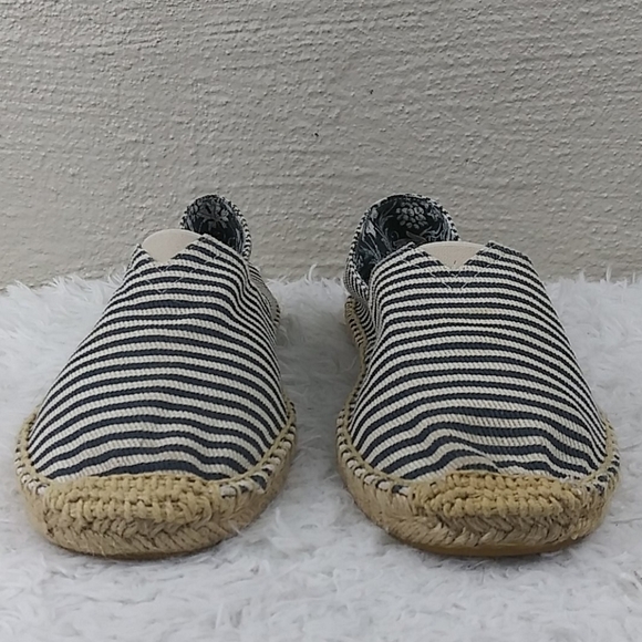 Alexis Leroy Blue Striped Fabric Upper Round Toe Slip On Espadrille Flats - Picture 3 of 12